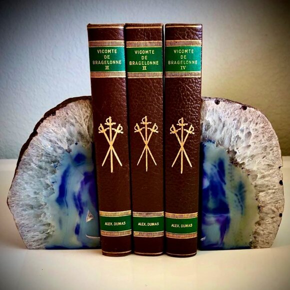 NWT ALEXANDRA'S ACCENTS Set of Quartz Agate Geode Bookends Purple Blue
